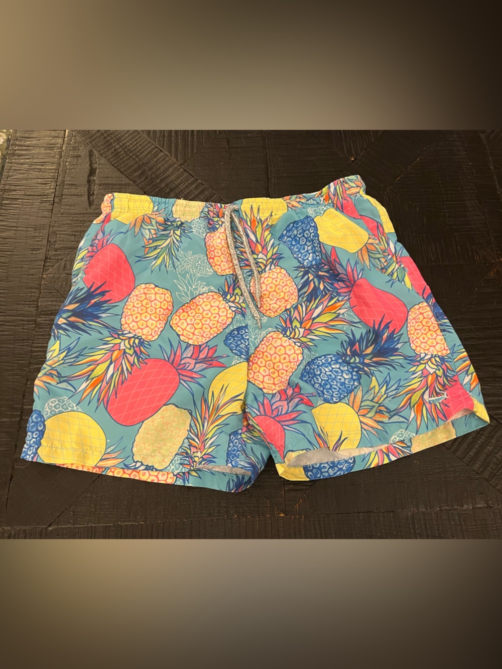 Southern Lure Men’s Swim Trunks Multicolor Pineapple Print Size L